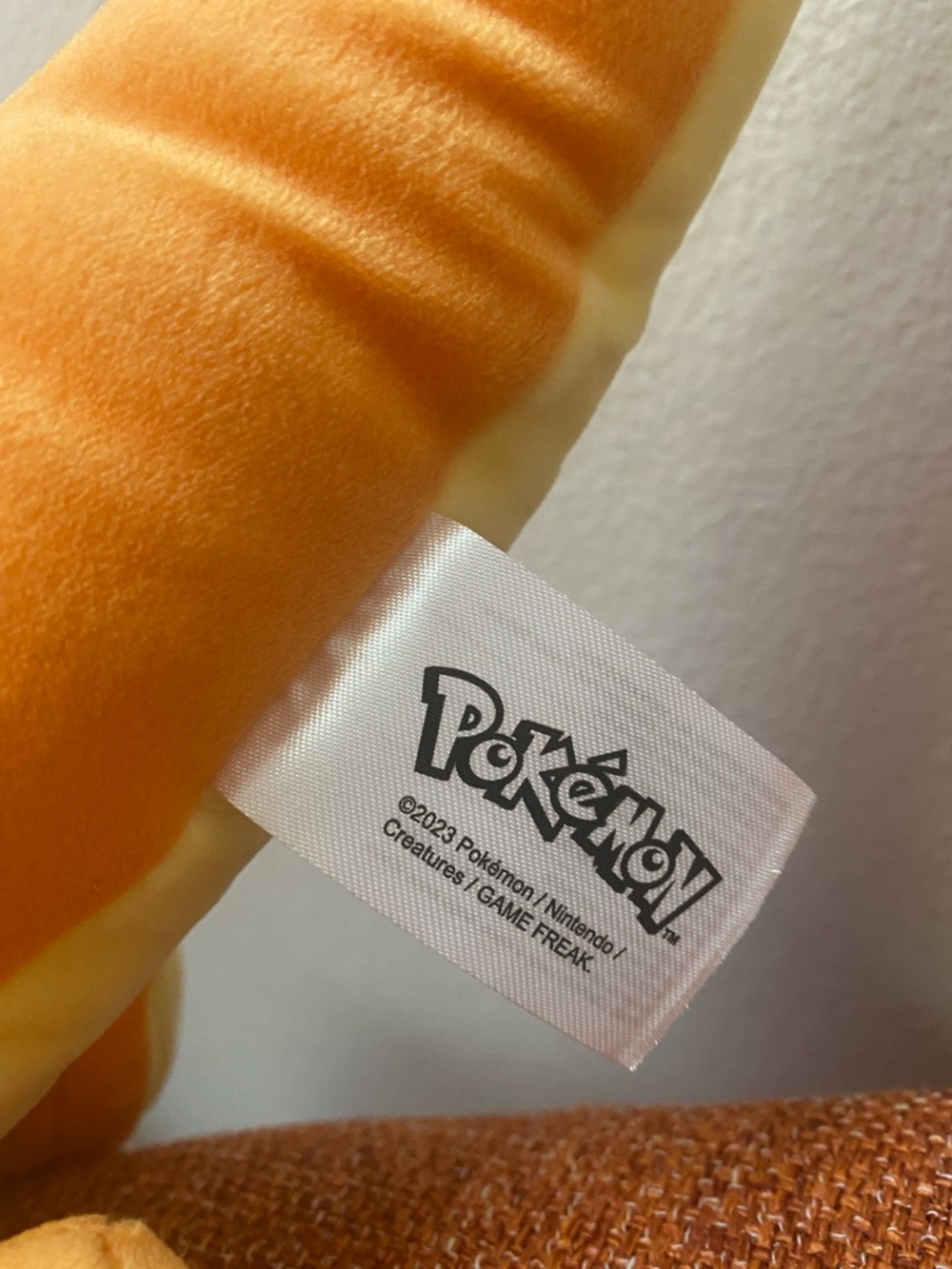 Pokémon Charizard - Picture 2 of 4